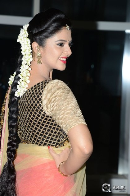 Sreemukhi-at-Savitri-Movie-Audio-Launch